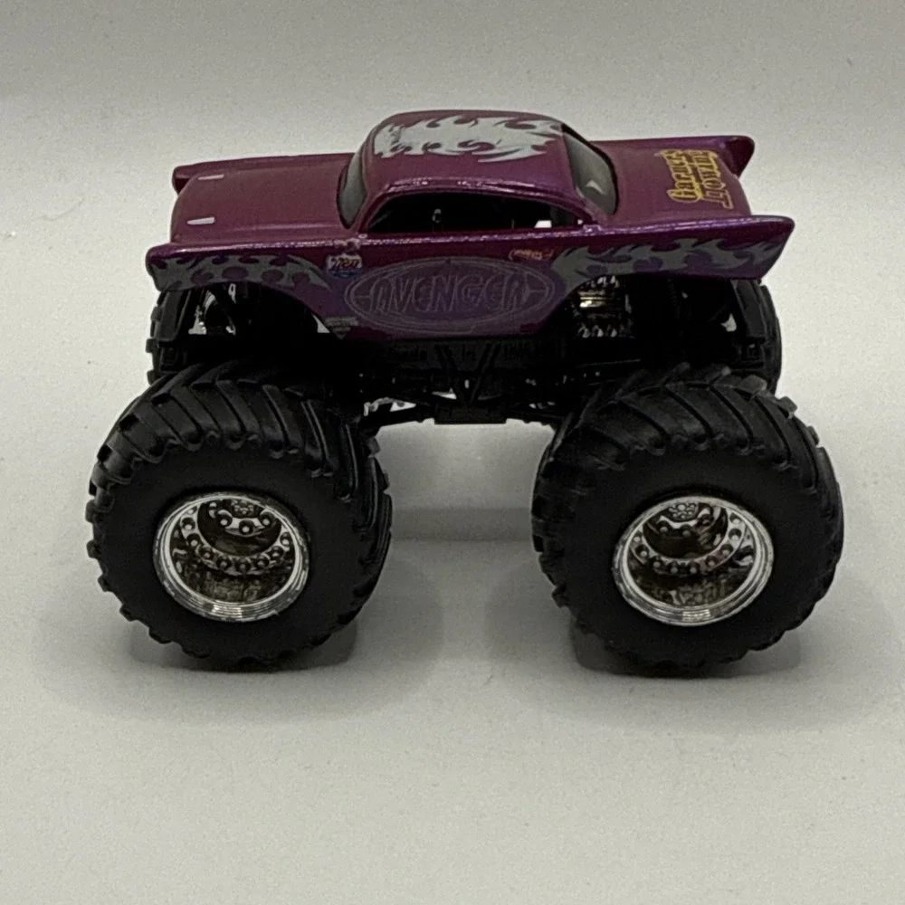 Hot Wheels Monster Jam Trucks Avenger Lot Off-Road 1/64 Purple / Blue Chevy Rare